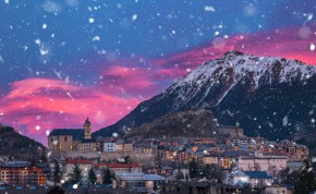 Ski Chalets in Serre Chevalier - Image Credit:Shutterstock